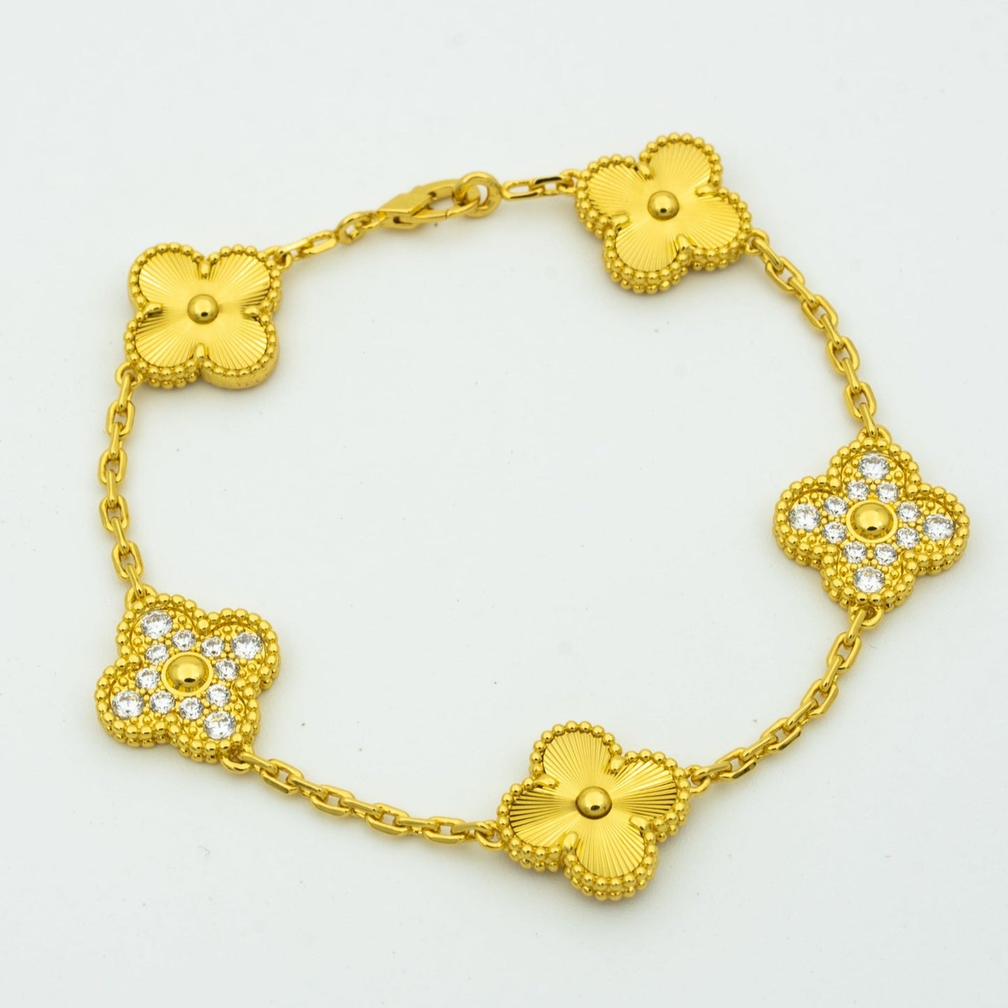 [⭐Luxery] CLOVER 5 MOTIF LASER BRACELET COLLECTION