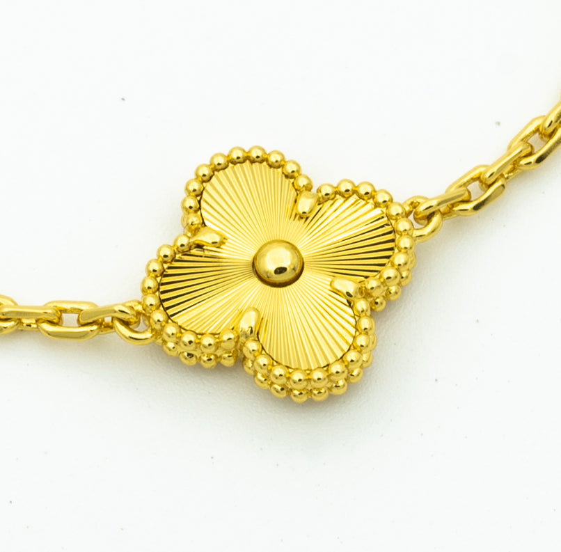[⭐Luxery] CLOVER 5 MOTIF LASER BRACELET COLLECTION