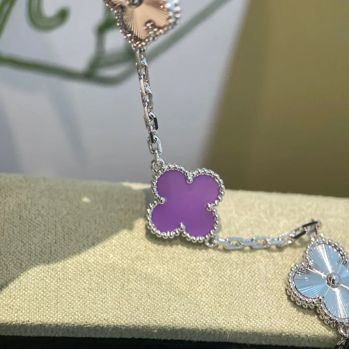 [⭐Luxery] CLOVER 5 MOTIF VIOLET BRACELET COLLECTION