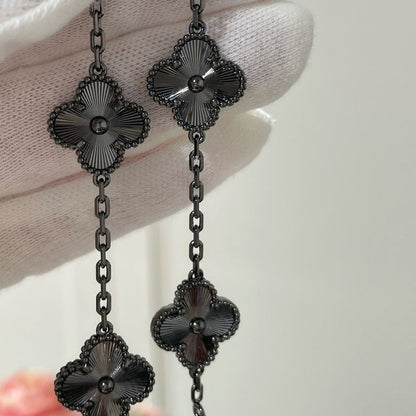 [⭐Luxery]CLOVER 5 MOTIF BLACK BRACELET