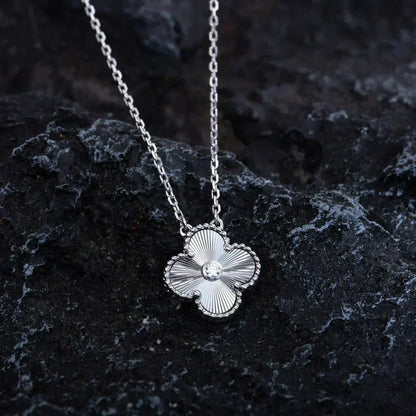 [⭐Luxery]CLOVER  15MM DIAMOND LASER NECKLACE SILVER