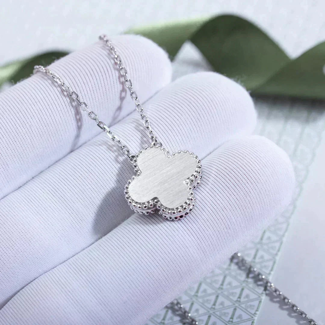[⭐Luxery]CLOVER  15MM DIAMOND LASER NECKLACE SILVER