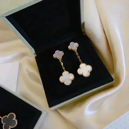 [⭐Luxery]CLOVER 2 MOTIF WHITE MOP EARRINGS