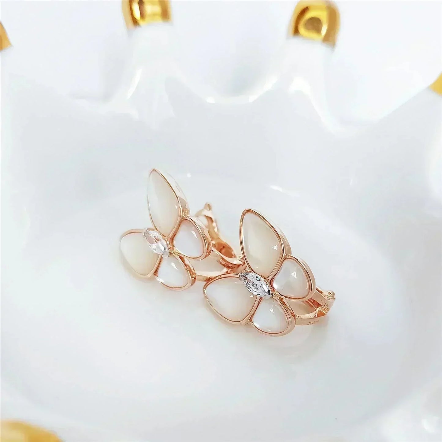 [⭐Luxery]BUTTERFLY MOP DIAMOND EARRINGS