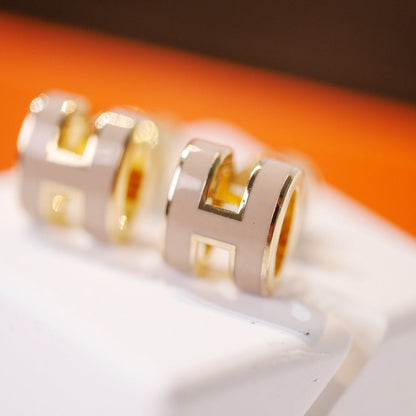 [⭐Luxery]MINI POP H GOLD EARRINGS GREY