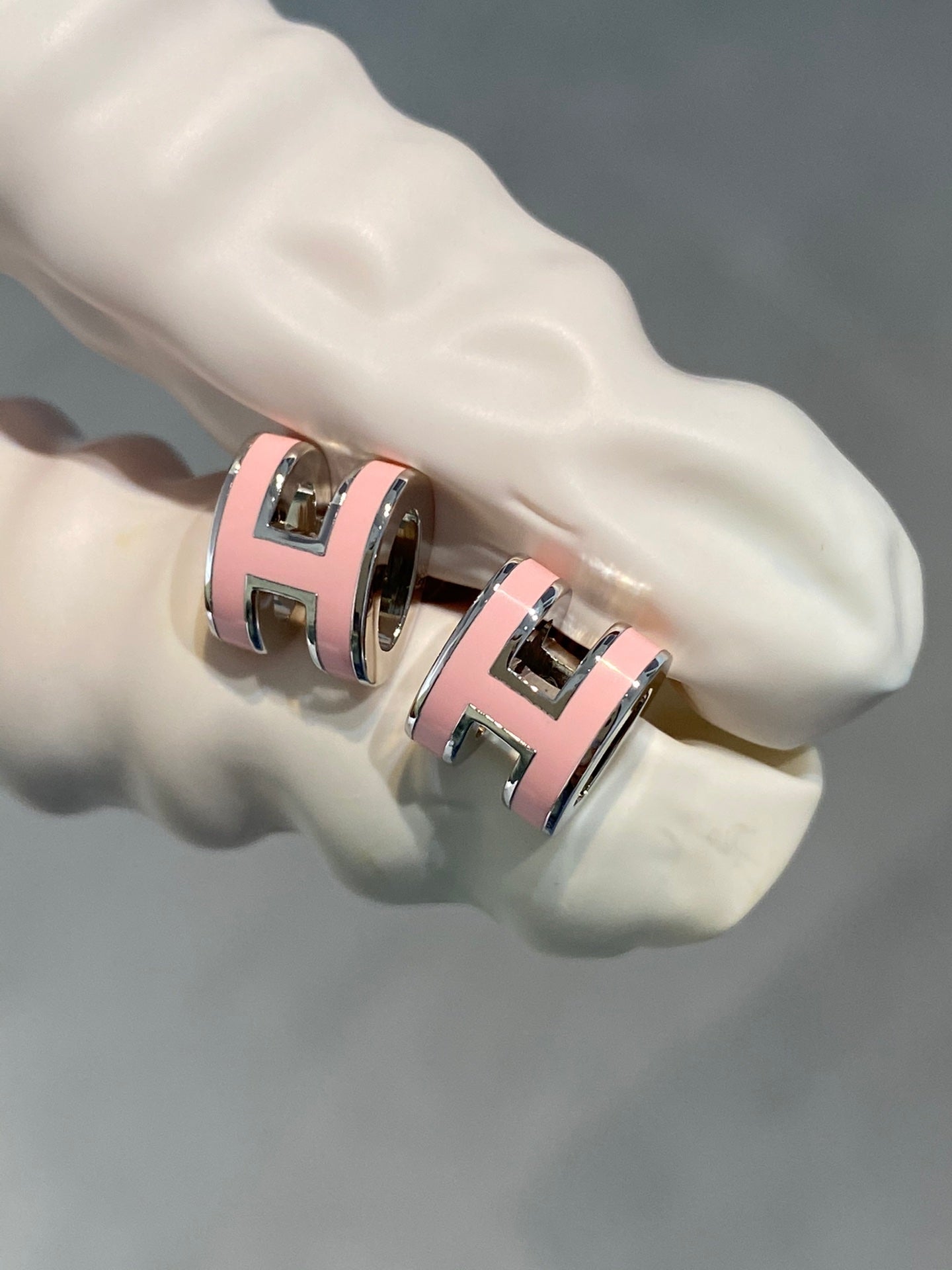 [⭐Luxery]MINI POP H SILVER EARRINGS PINK
