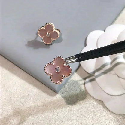 [⭐Luxery]CLOVER MEDIUM 1 MOTIFS  PINK MOP DIAMOND EARRINGS