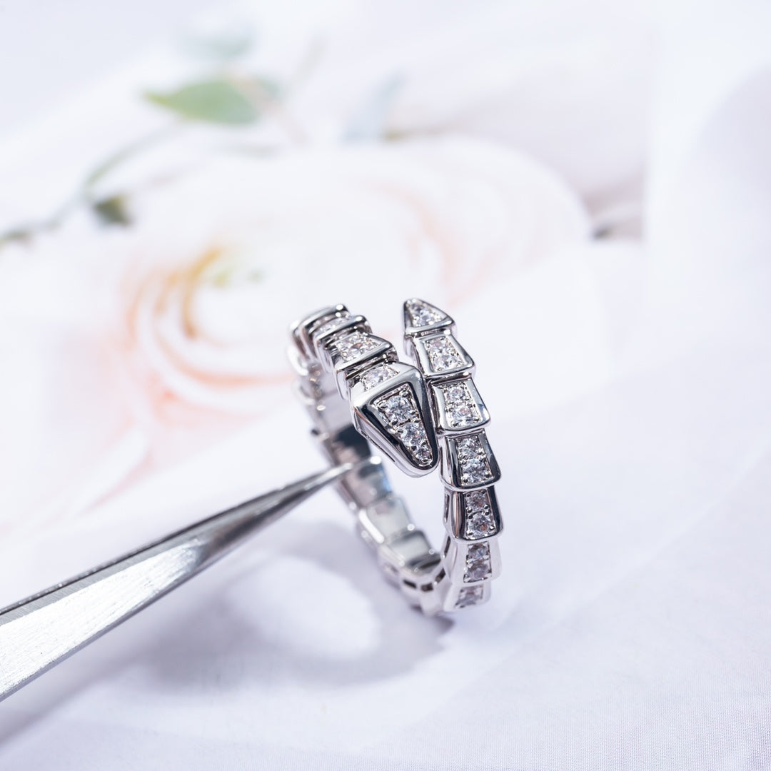 [⭐Luxery]SERPENTI RING SILVER DIAMOND PAVED 4MM