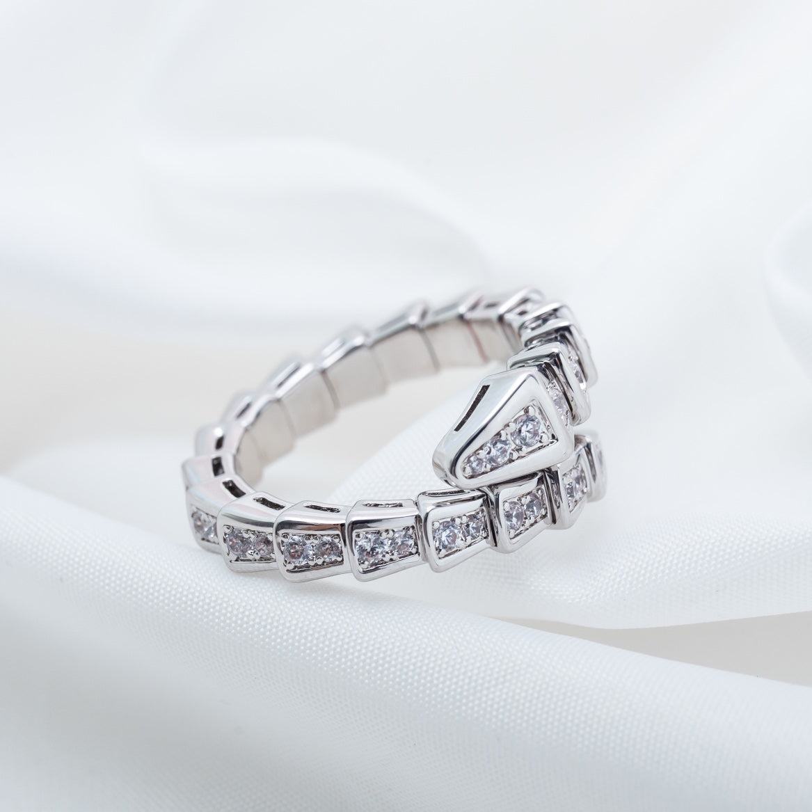 [⭐Luxery]SERPENTI RING SILVER DIAMOND PAVED 4MM