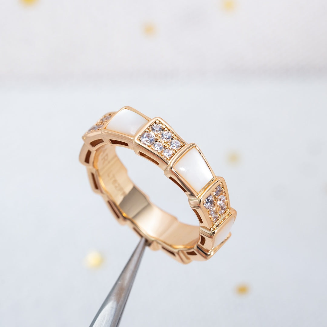[⭐Luxery]SERPENTI RING PINK GOLD MOP DIAMOND PAVED 4MM