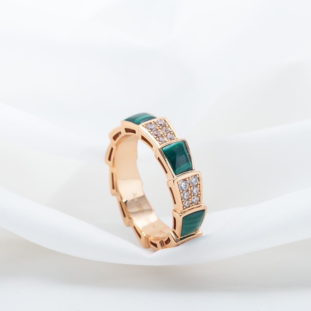 [⭐Luxery]SERPENTI RING PINK GOLD MALACHITE DIAMOND PAVED 4MM