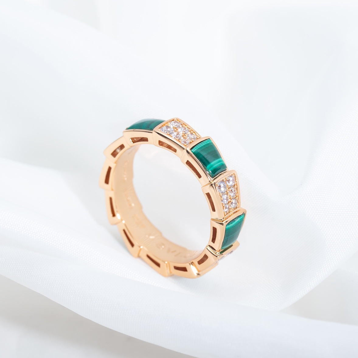 [⭐Luxery]SERPENTI RING PINK GOLD MALACHITE DIAMOND PAVED 4MM