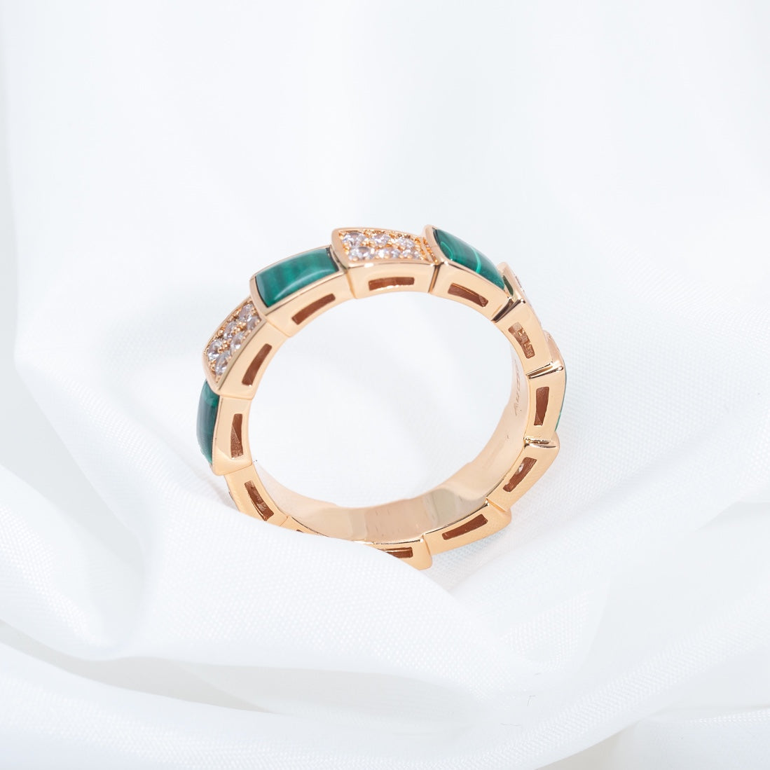 [⭐Luxery]SERPENTI RING PINK GOLD MALACHITE DIAMOND PAVED 4MM