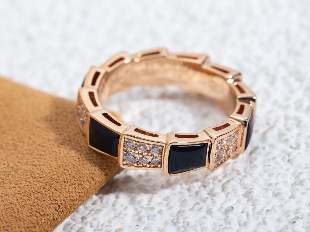 [⭐Luxery]SERPENTI RING PINK GOLD BLACK MOP DIAMOND PAVED 4MM