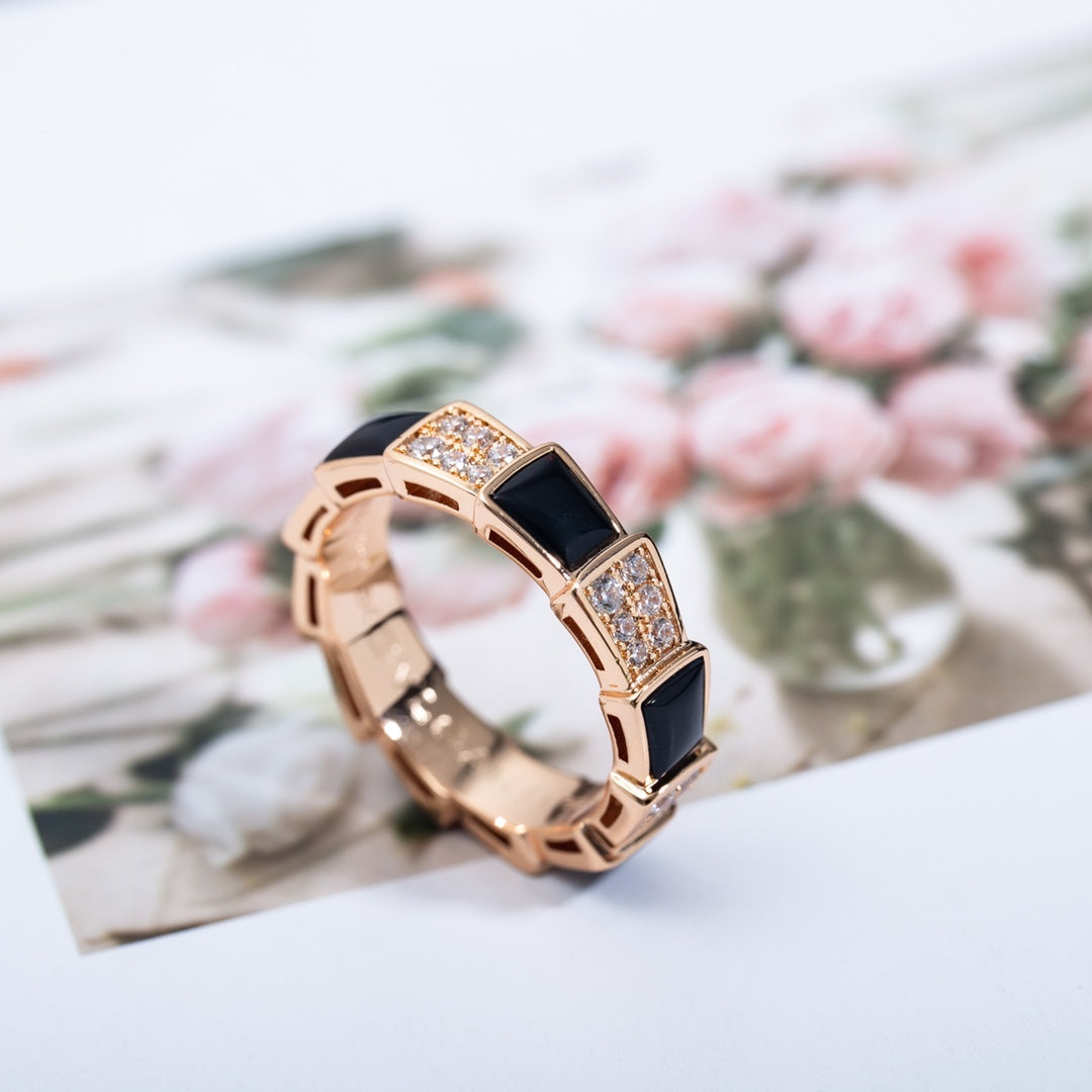 [⭐Luxery]SERPENTI RING PINK GOLD BLACK MOP DIAMOND PAVED 4MM