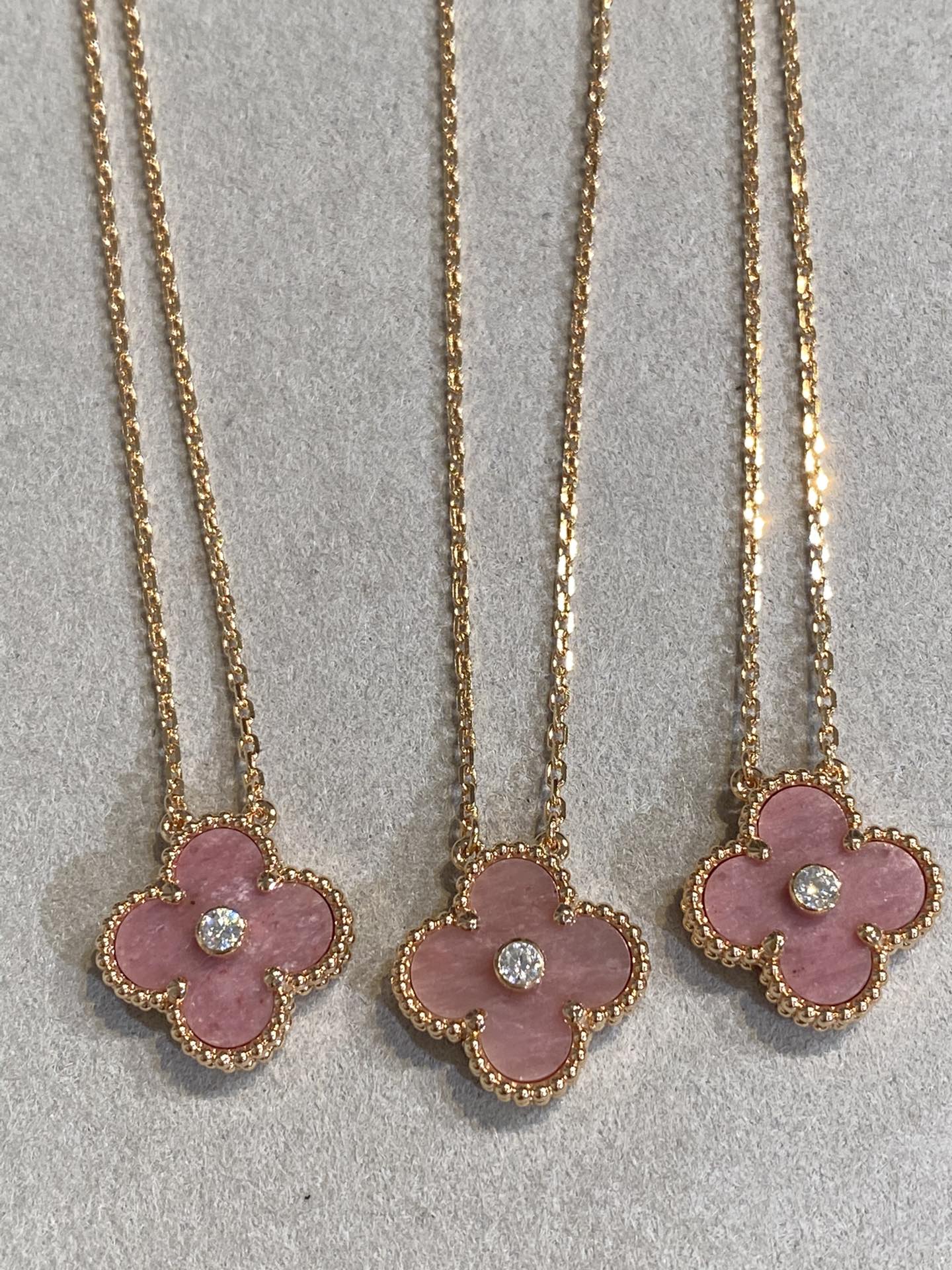 [⭐Luxery]CLOVER 15MM DIAMOND RHODONITE NECKLACE