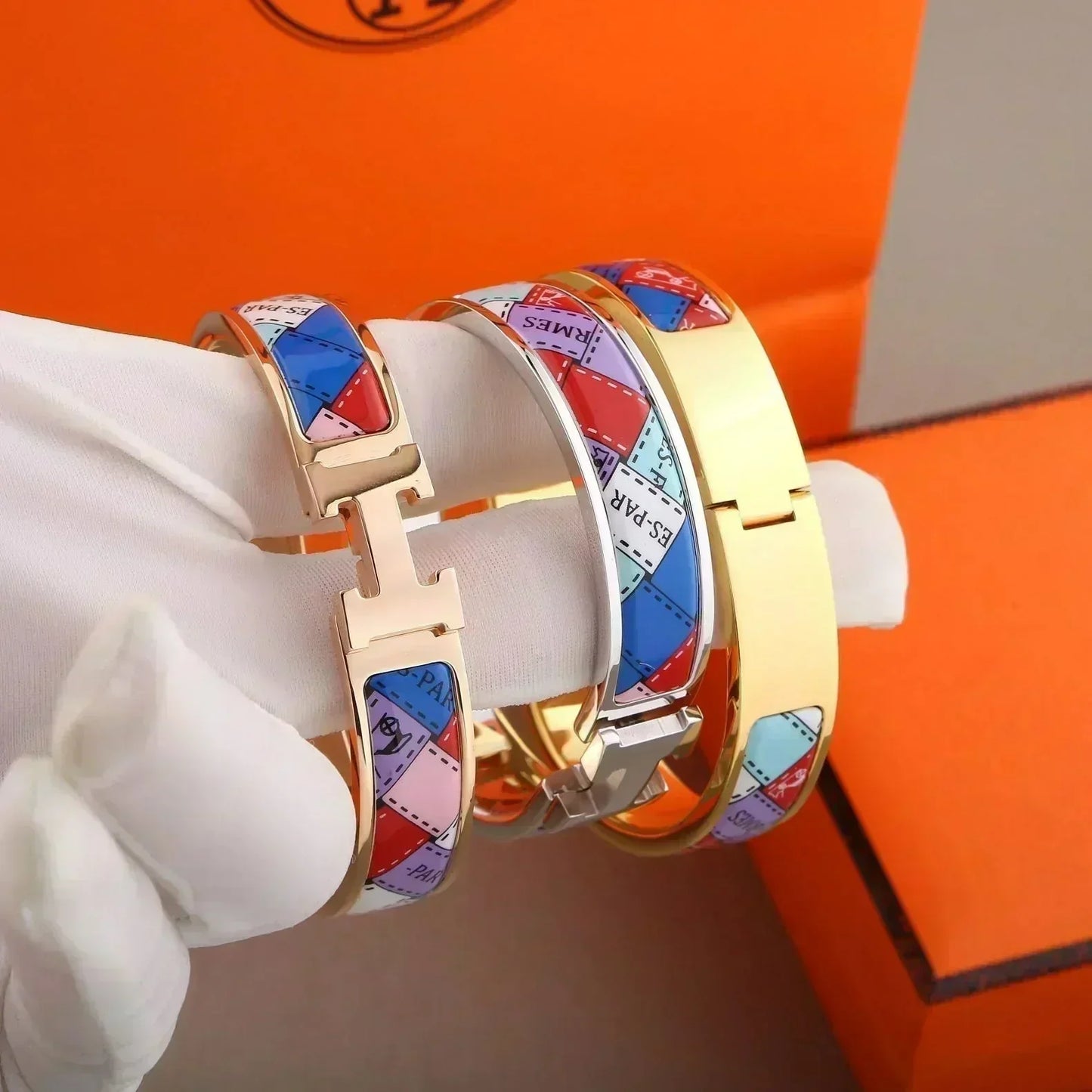 [⭐Luxery]H BRACELET DOTTED BORDER 12MM