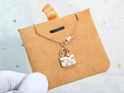 [⭐Luxery]AMULETTE PEDANT ROSE GOLD NECKLACE