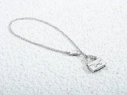 [⭐Luxery]AMULETTE PEDANT SILVER NECKLACE