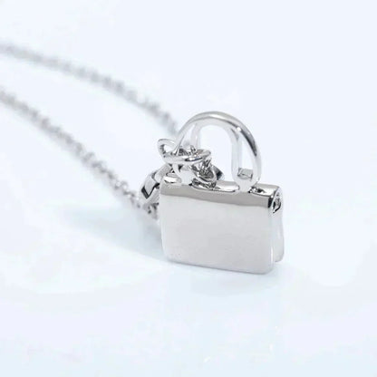 [⭐Luxery]AMULETTE PEDANT SILVER NECKLACE