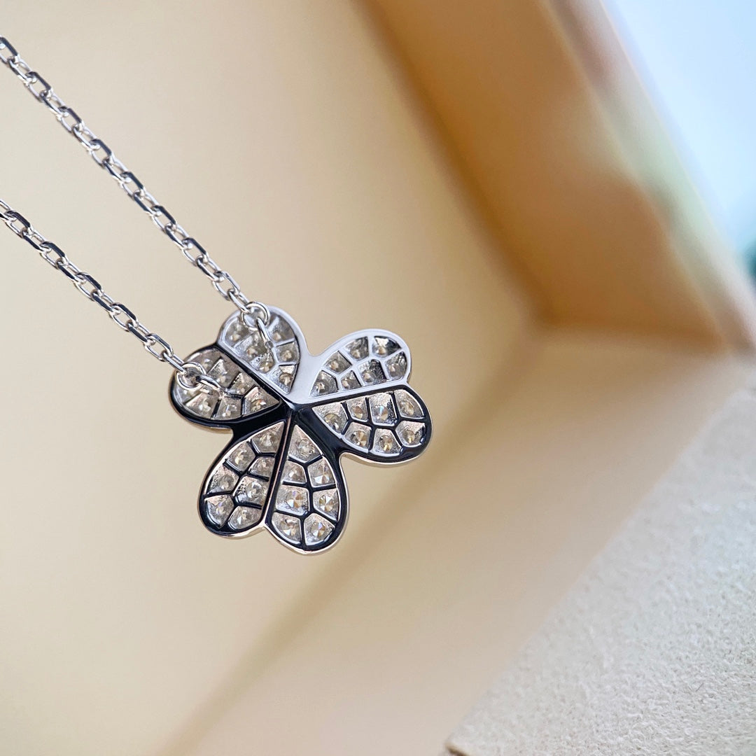 [⭐Luxery]CLOVER DIAMOND NECKLACE SILVER