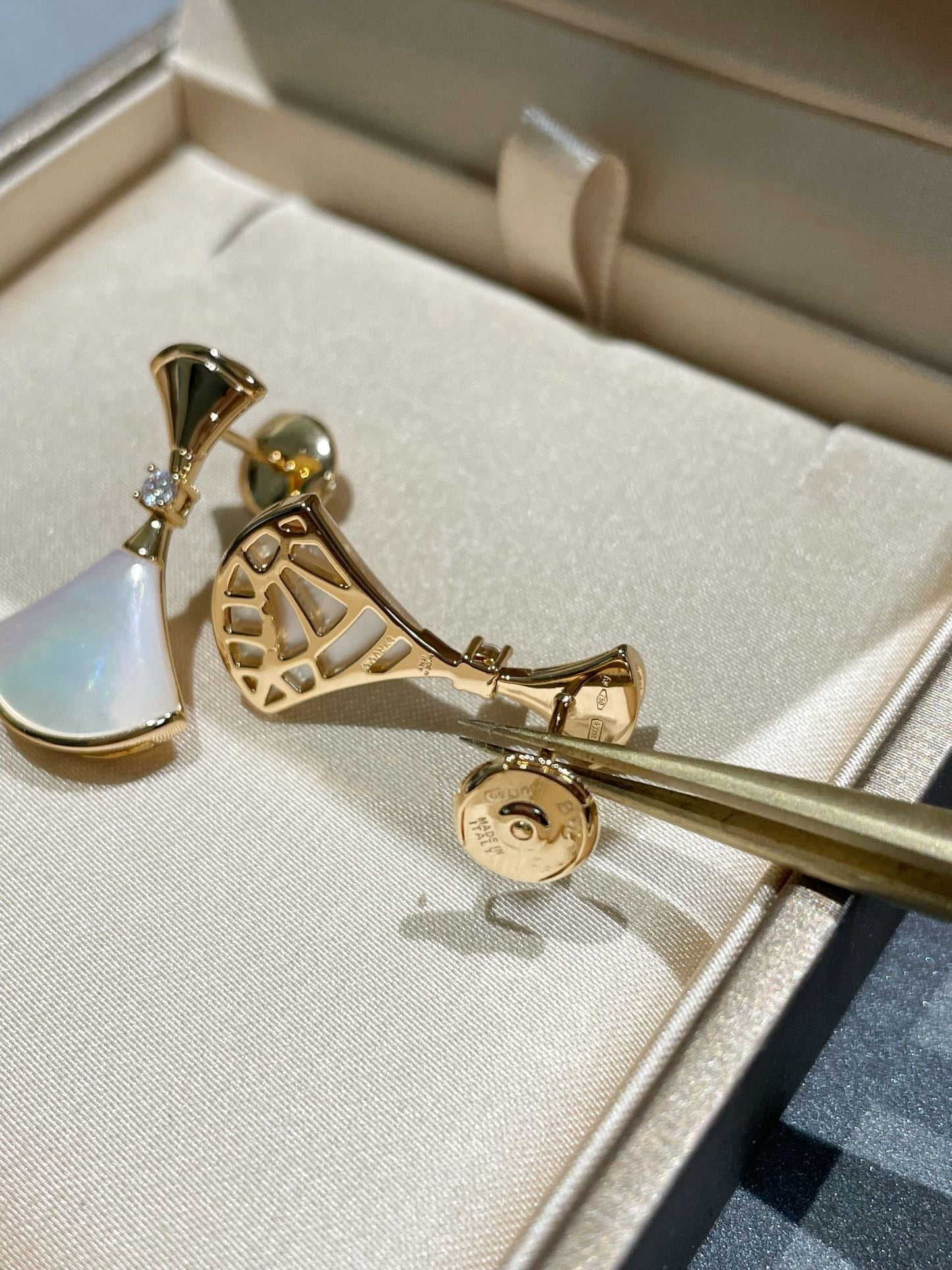 [⭐Luxery]DREAM MOP 1 DIAMOND EARRINGS