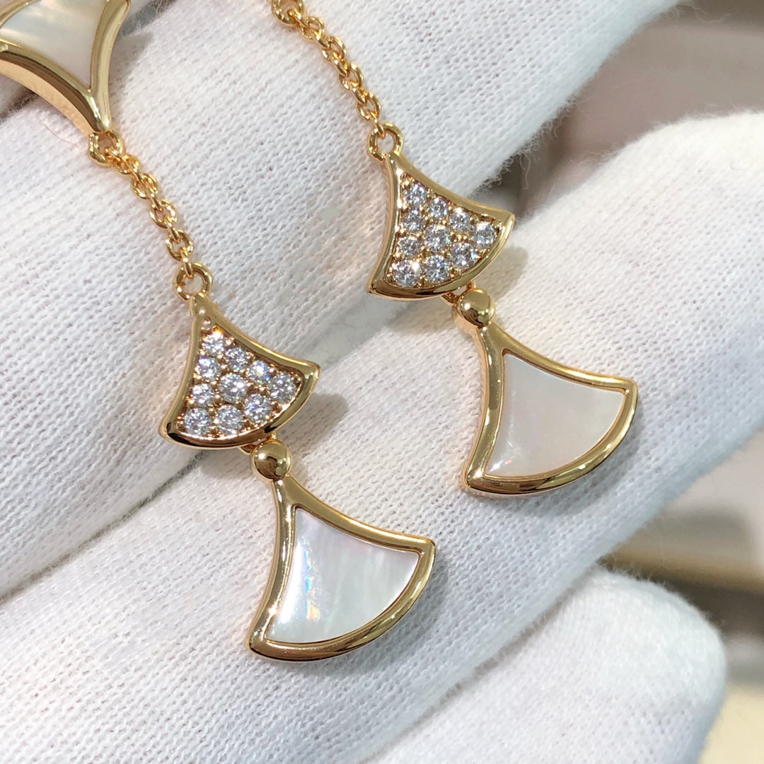 [⭐Luxery]DREAM EARRINGS 3 MOTIFS DIAMOND MOP PINK GOLD