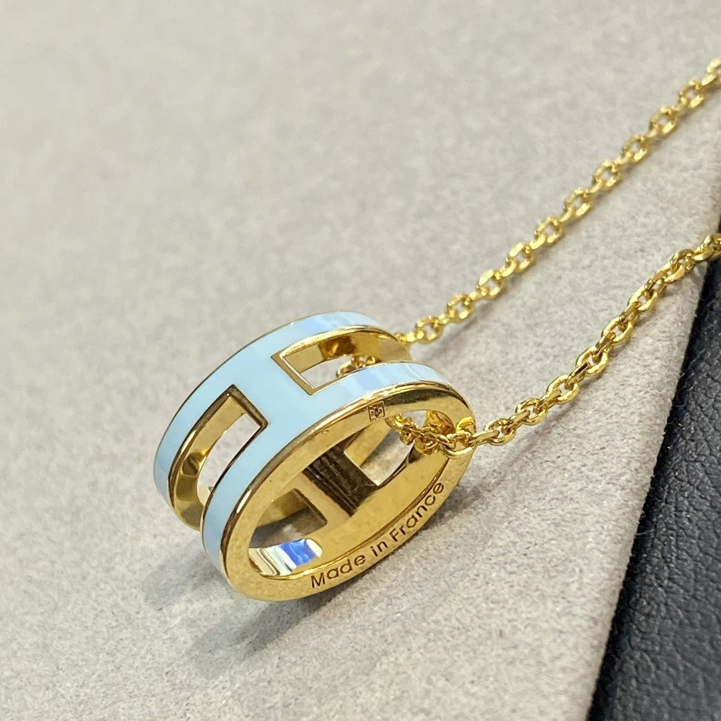 [⭐Luxery]POP H LIGHT BLUE NECKLACE