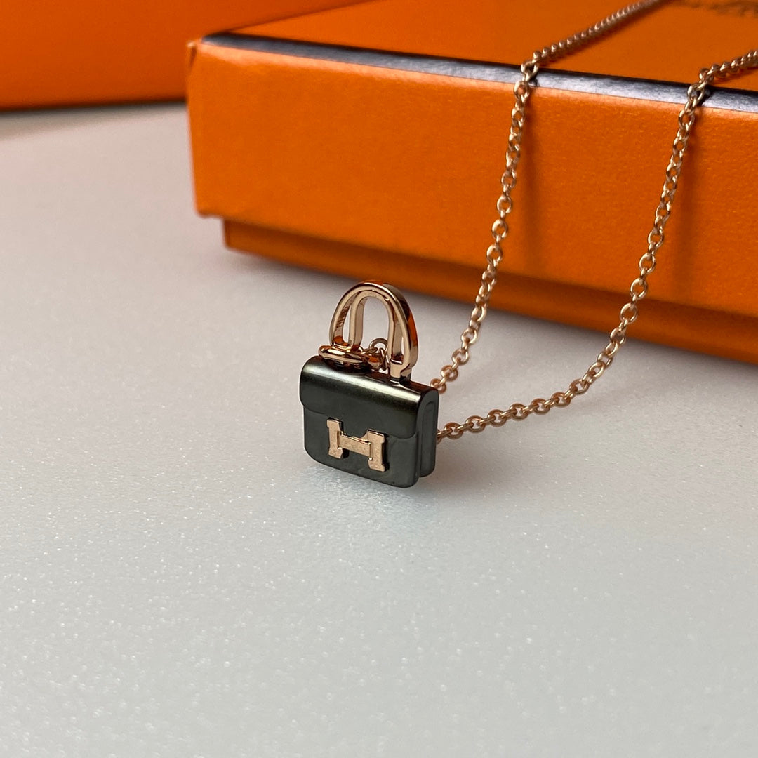 [⭐Luxery]CONSTANCE BLACK PEDANT PINK GOLD NECKLACE