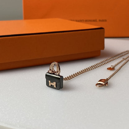 [⭐Luxery]CONSTANCE BLACK PEDANT PINK GOLD NECKLACE