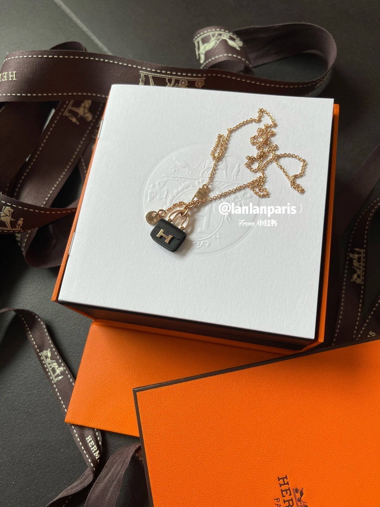 [⭐Luxery]CONSTANCE BLACK PEDANT PINK GOLD NECKLACE
