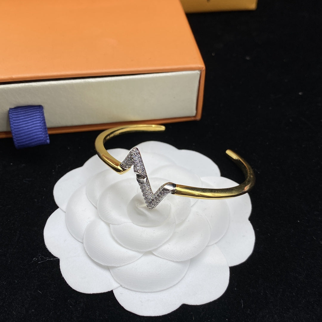 [⭐Luxery]VOLTE UPSITE DOWN DIAMOND GOLD OPEN BRACELET