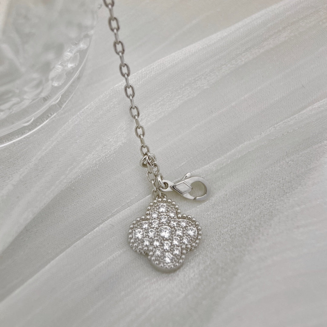 [⭐Luxery]CLOVER 5 MOTIFS SILVER DIAMONDS NECKLACE