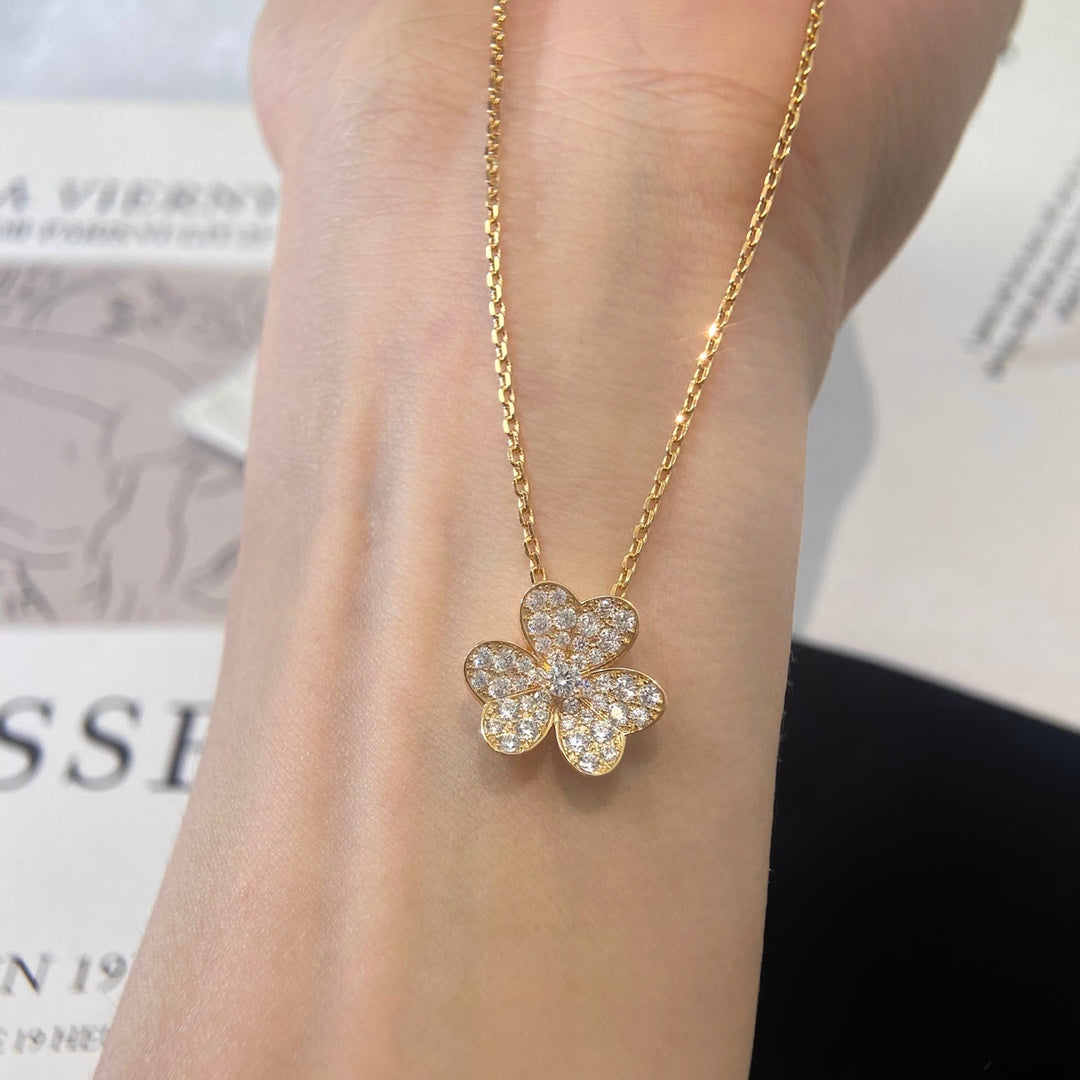 [⭐Luxery]FLOWER DIAMOND NECKLACE