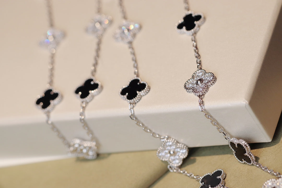 [⭐Luxery]CLOVER 20 MOTIFS ONYX DIAMOND SILVER