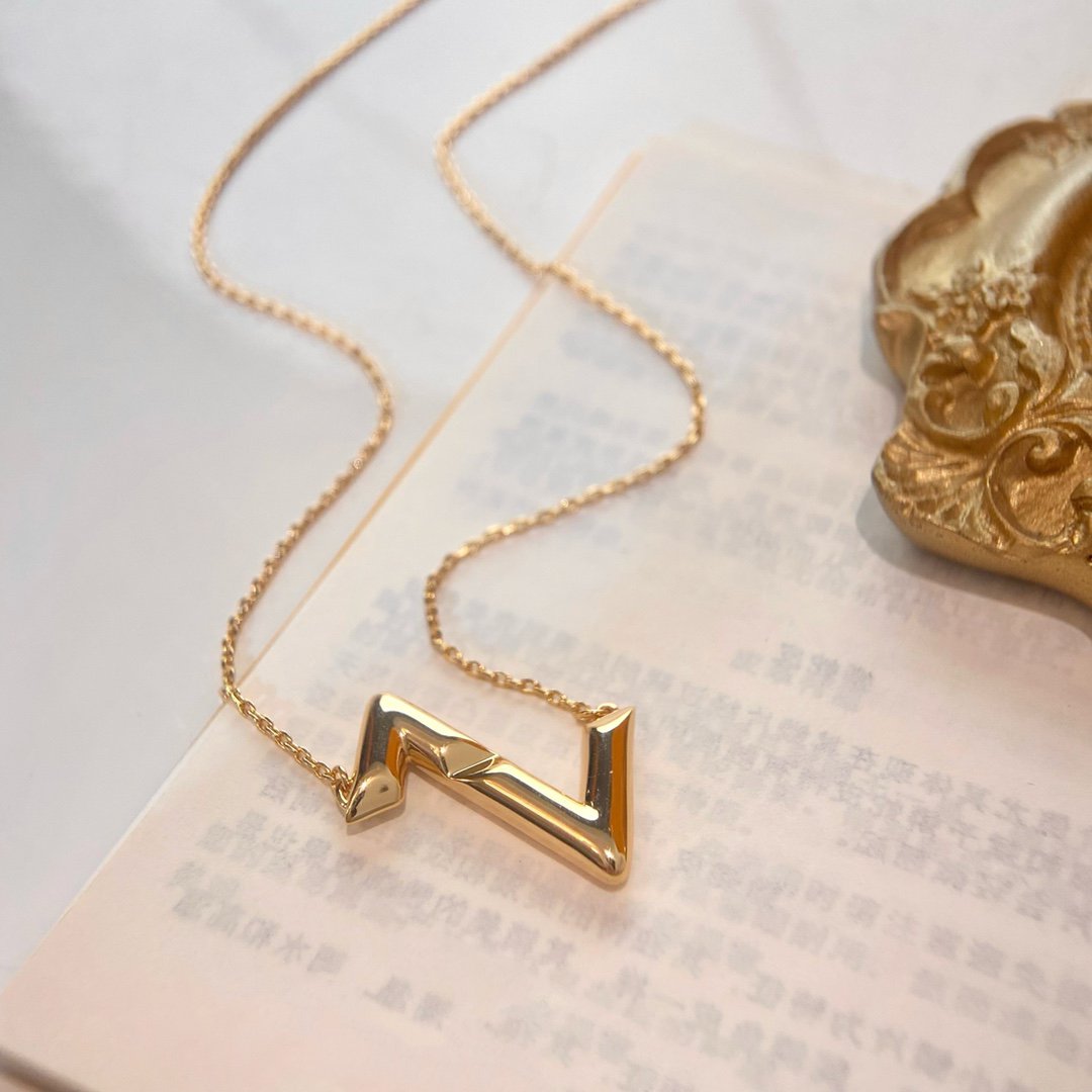 [⭐Luxery]VOLTE UPSIDE DOWN NECKLACE