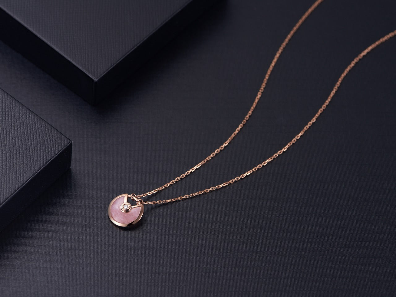 [⭐Luxery]AMULETTE ROSE GOLD PINK MOP NECKLACE