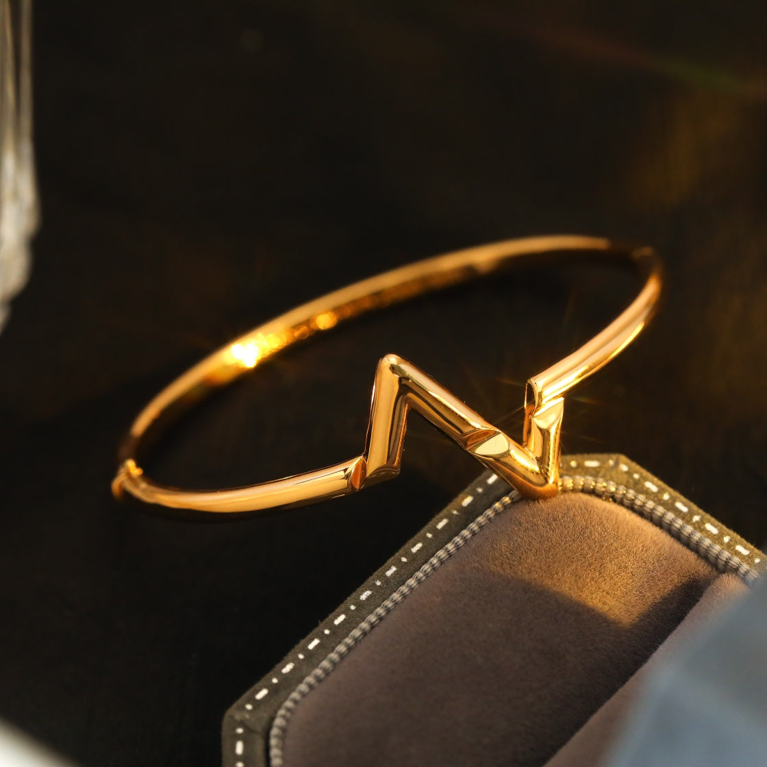 [⭐Luxery]VOLTE UPSITE DOWN BRACELET