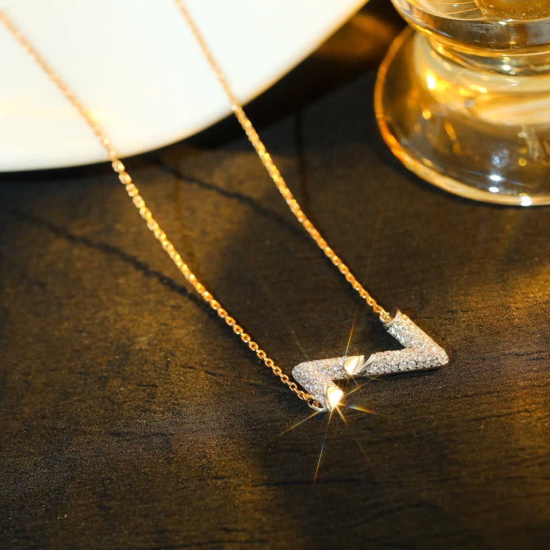 [⭐Luxery]VOLT SILVER DIAMOND PEDANT NECKLACE