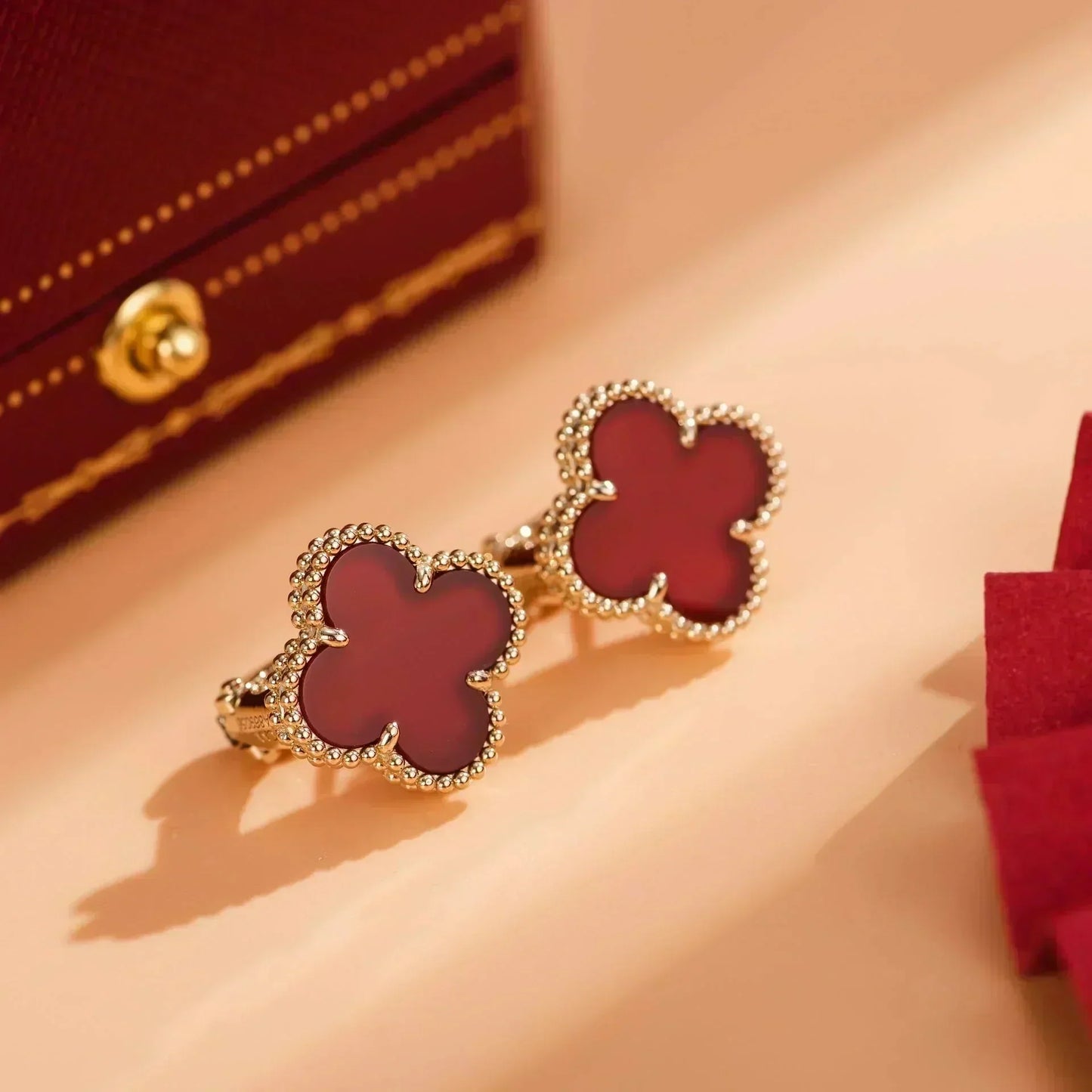 [⭐Luxery]CLOVER MEDIUM 1 MOTIFS CARNELIAN  EARRINGS