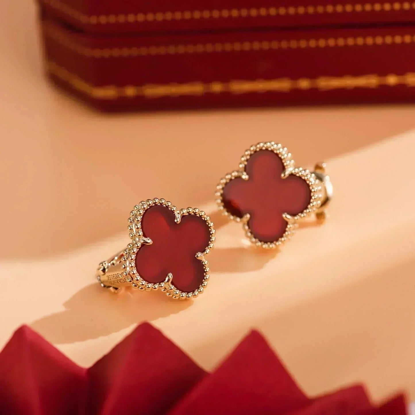 [⭐Luxery]CLOVER MEDIUM 1 MOTIFS CARNELIAN  EARRINGS