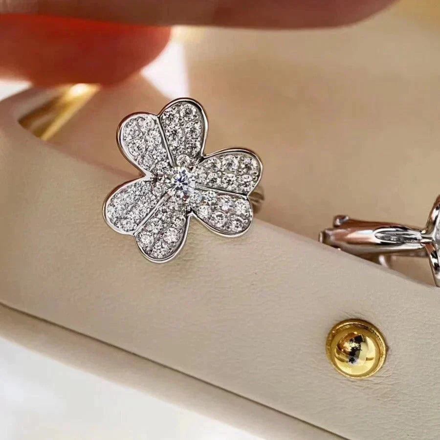 [⭐Luxery]CLOVER COMOS DIAMOND EARRINGS SILVER