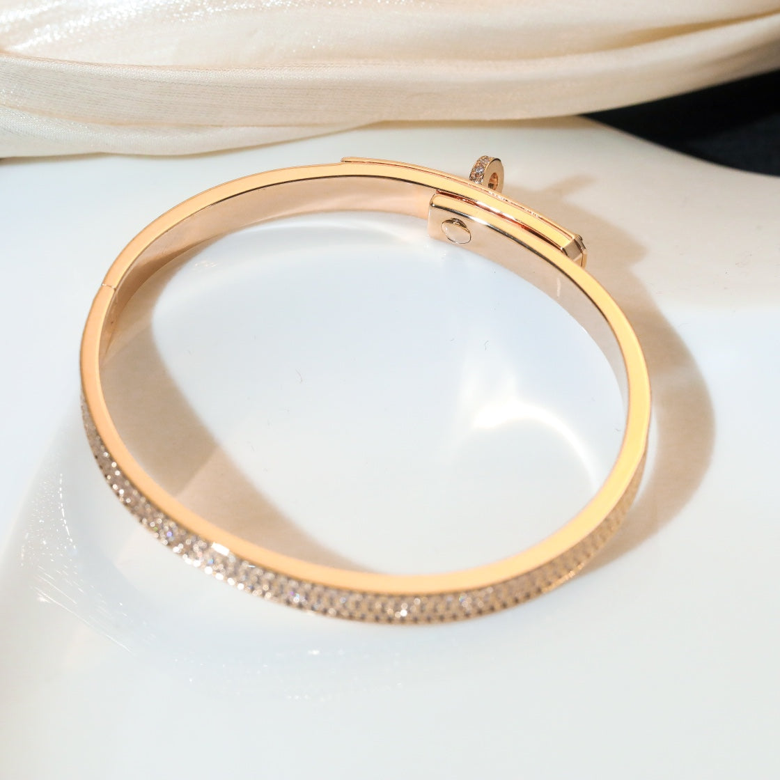 [⭐Luxery]KELLY BRACELET DIAMOND PAVED