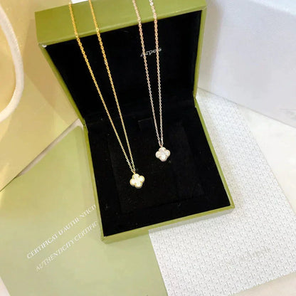 [⭐Luxery]CLOVER MINI 9.5MM WHITE MOTHER-OF-PEARL NECKLACE