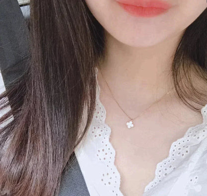 [⭐Luxery]CLOVER MINI 9.5MM WHITE MOTHER-OF-PEARL NECKLACE
