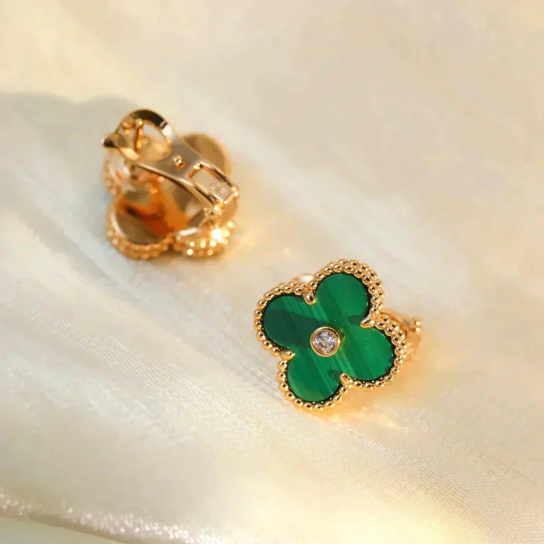 [⭐Luxery]CLOVER MEDIUM 1 MOTIFS MALACHITE DIAMOND EARRINGS