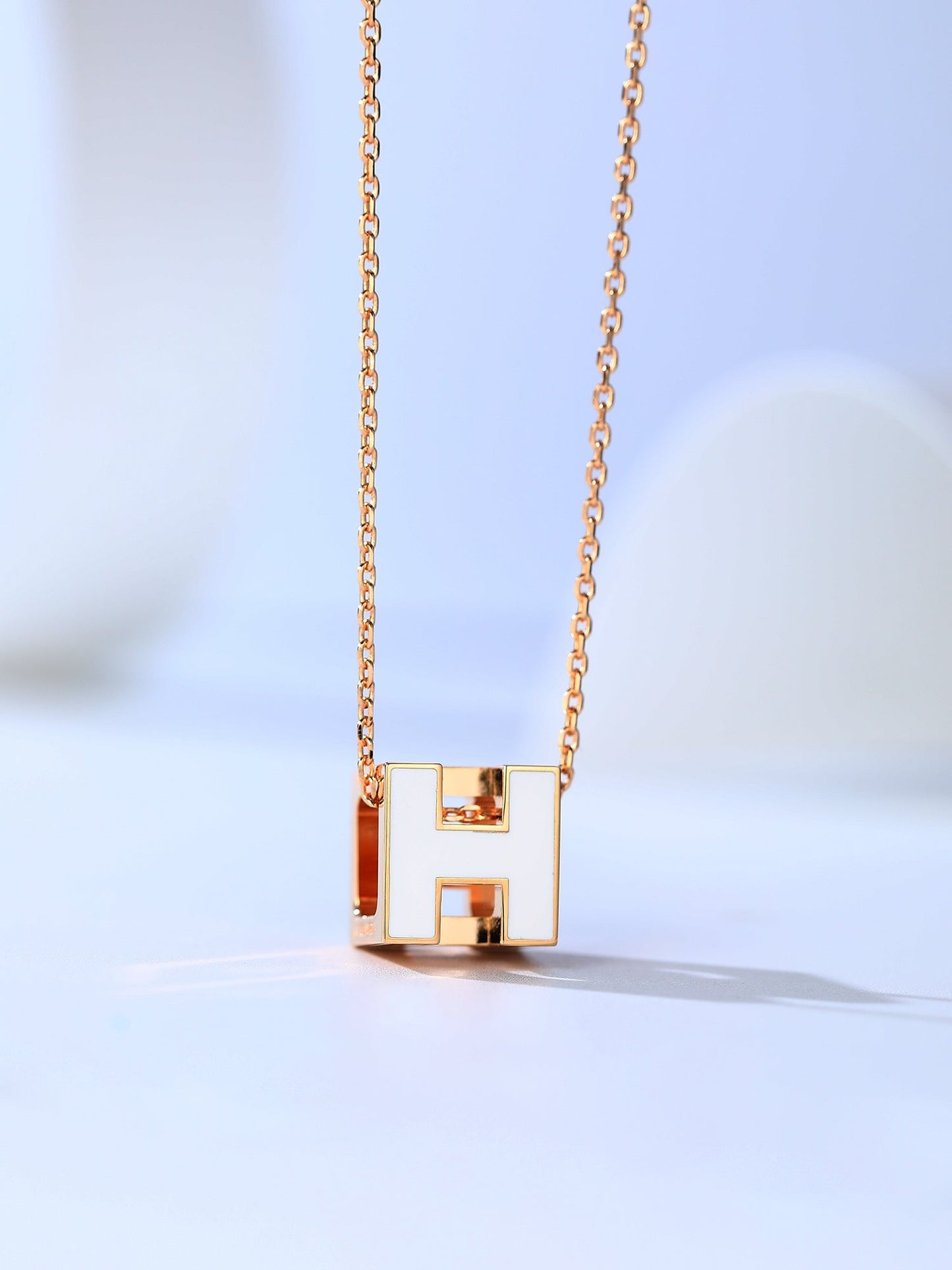 [⭐Luxery]H CAGE PINK GOLD NECKLACE