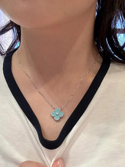 [⭐Luxery]CLOVER 1 DIAMOND LIGHT BLUE SILVER NECKLACE