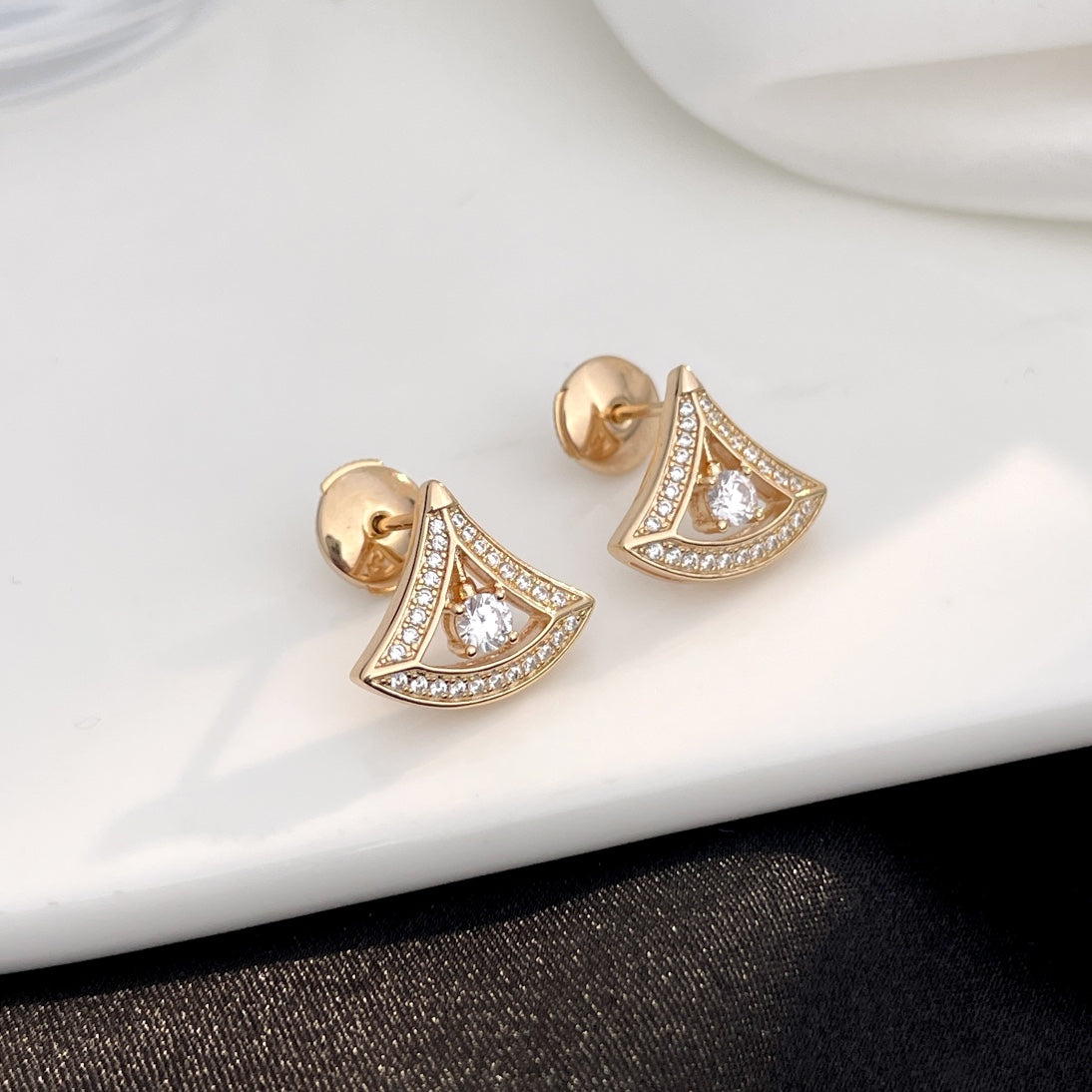 [⭐Luxery]DREAM MINI DIAMOND STUD EARRINGS