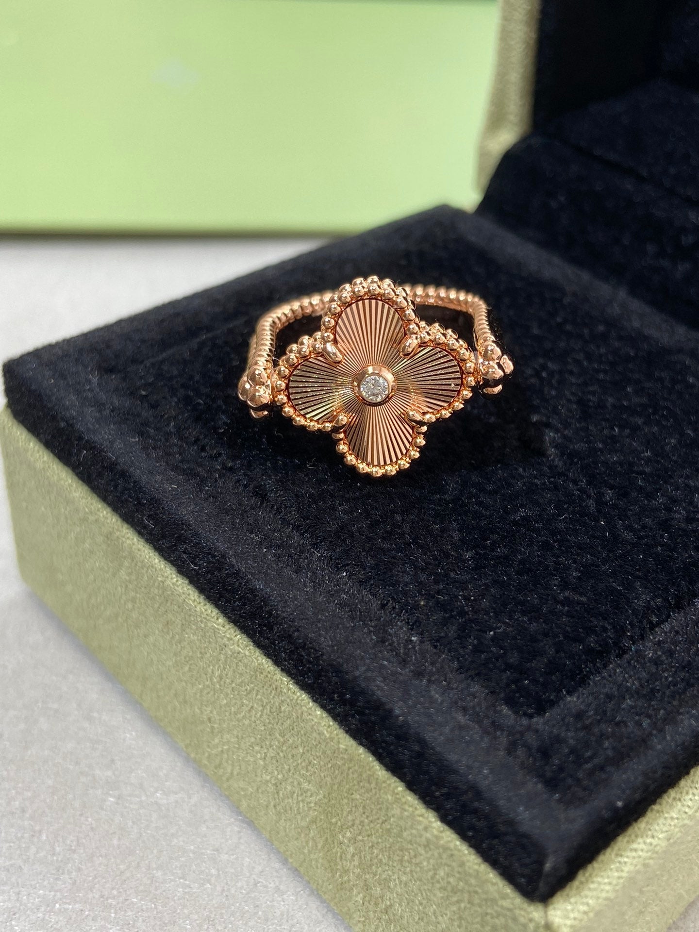 [⭐Luxery]CLOVER RIVERSIBLE ROSE GOLD RING